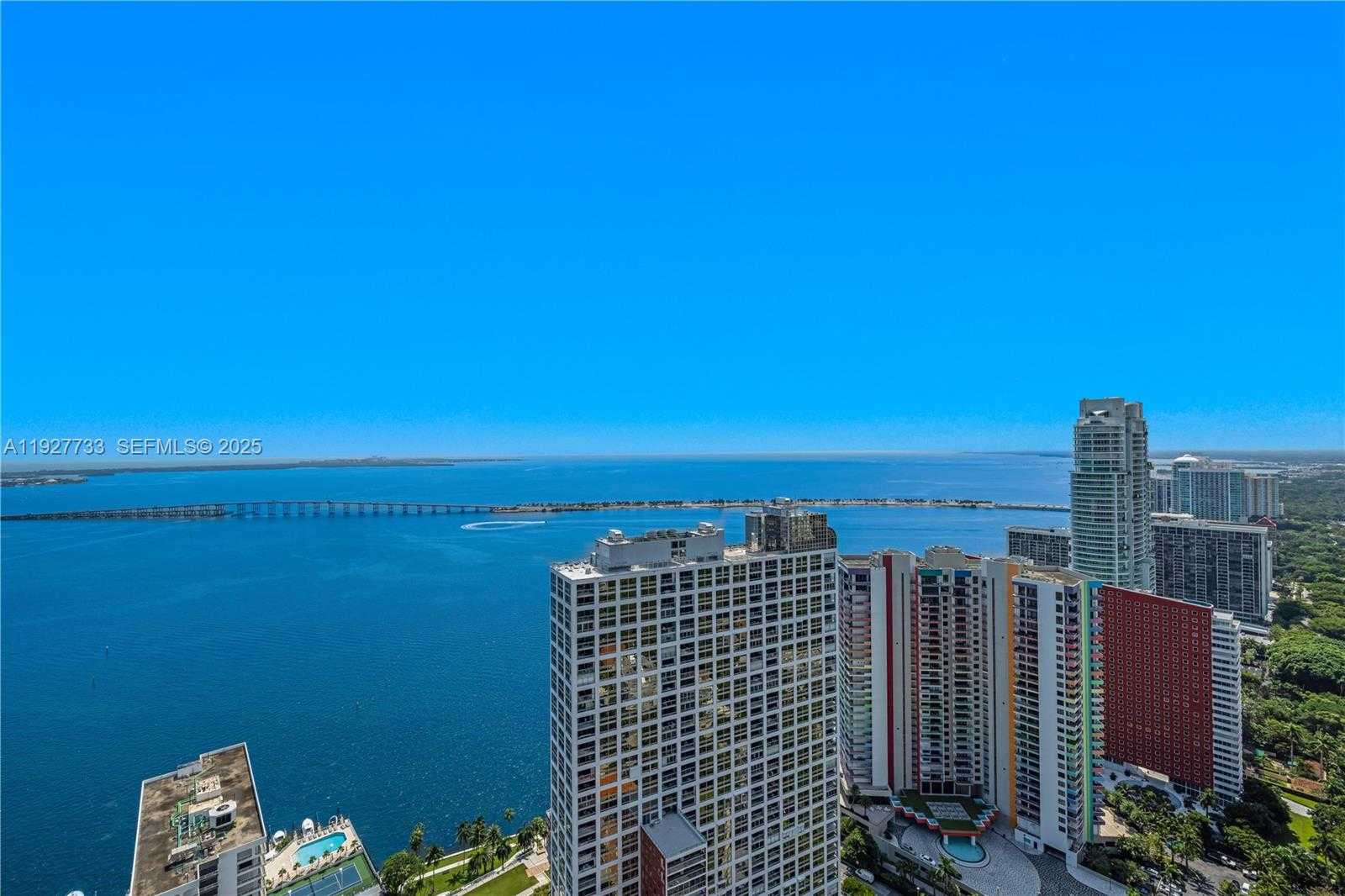 Small Image of 1451 BRICKELL AVE #4403, Miami Number 31