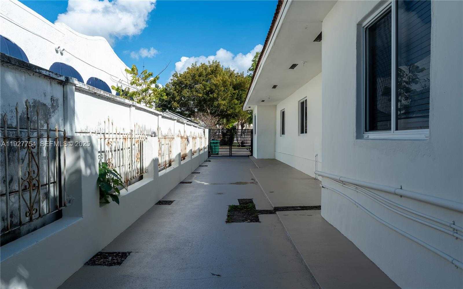 Small Image of 426 SOUTH WEST 26TH RD, Miami Number 13