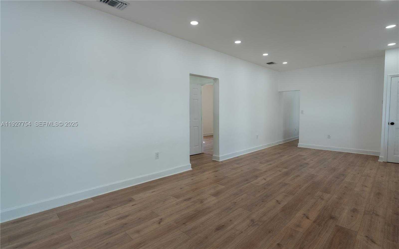 Small Image of 426 SOUTH WEST 26TH RD, Miami Number 4