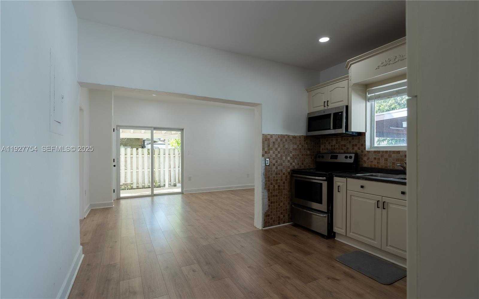 Small Image of 426 SOUTH WEST 26TH RD, Miami Number 9