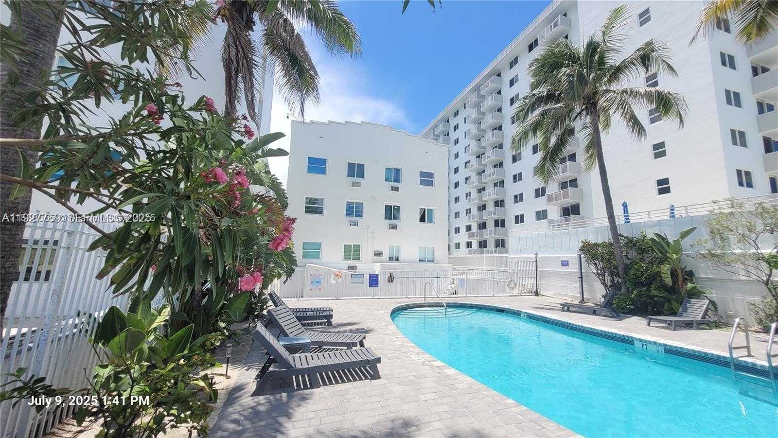 Small Image of 335 OCEAN DR #215, Miami Beach Number 4