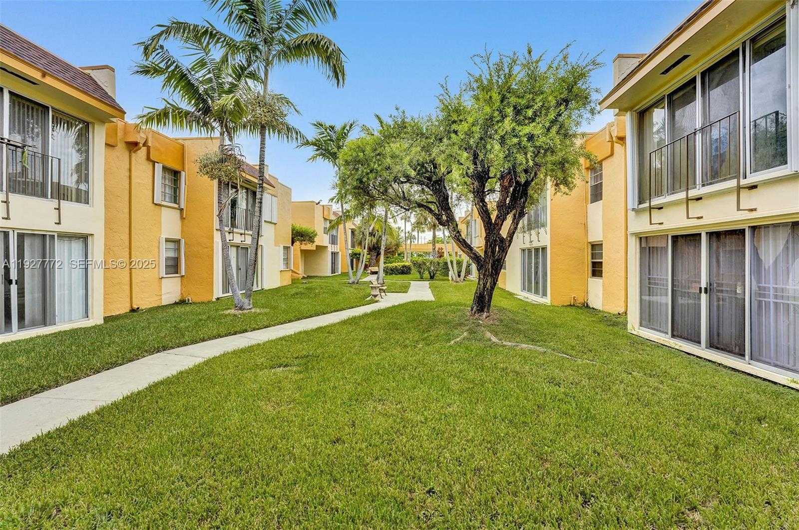 Small Image of 9311 SOUTH WEST 4TH ST #105B, Miami Number 4