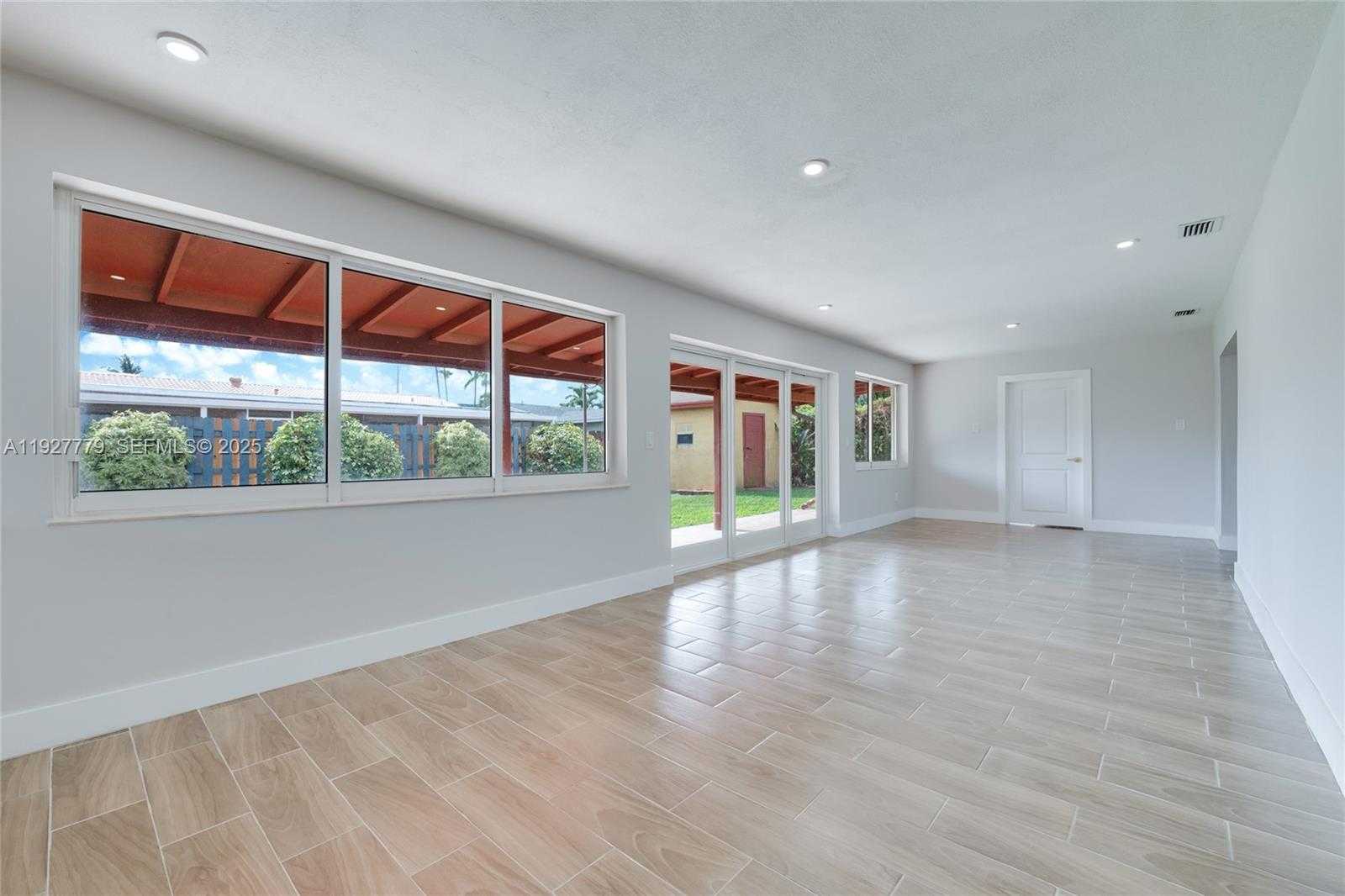 Small Image of 8952 SOUTH WEST 10TH TER, Miami Number 6