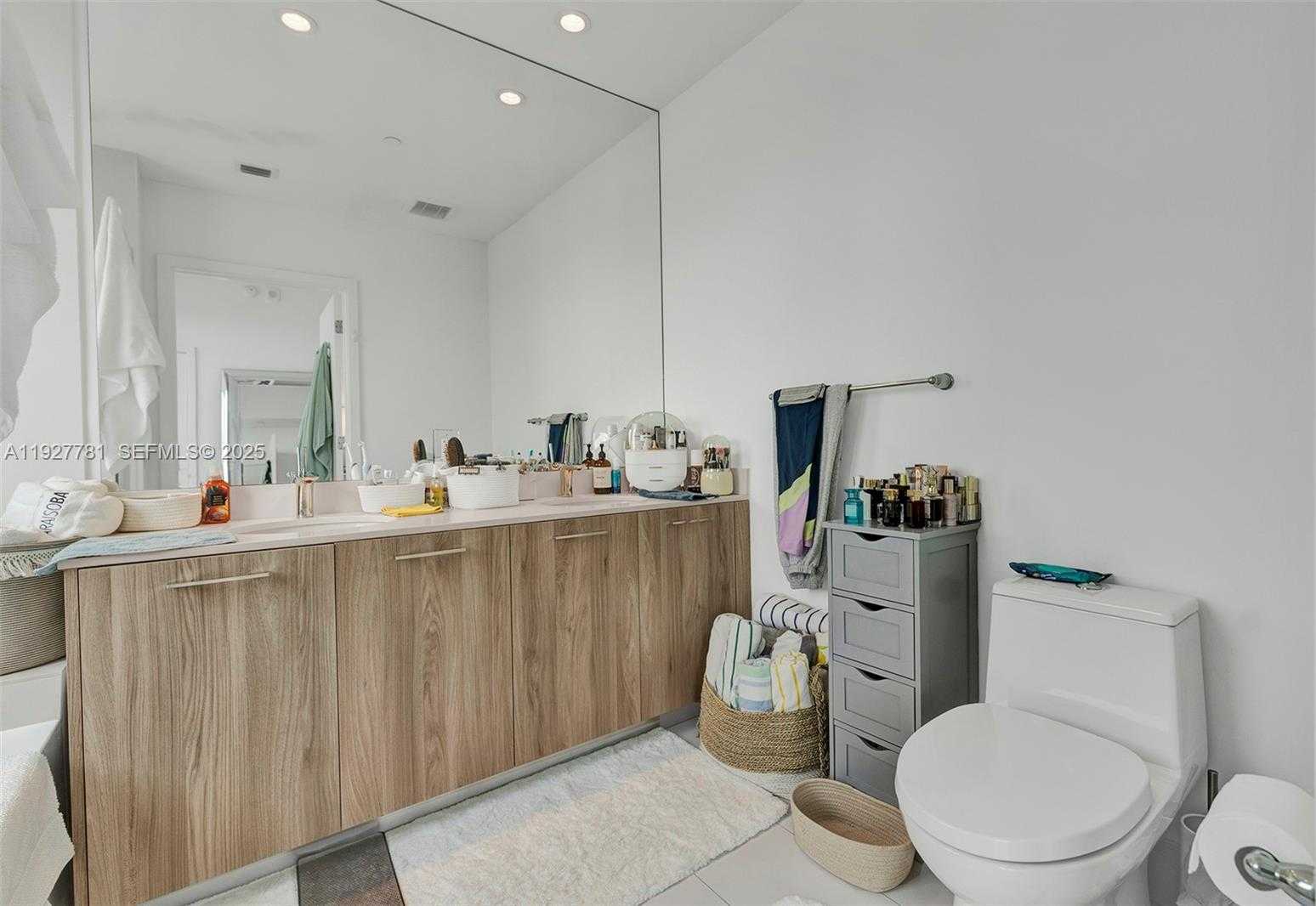 Small Image of 501 NORTH EAST 31 #4305, Miami Number 19