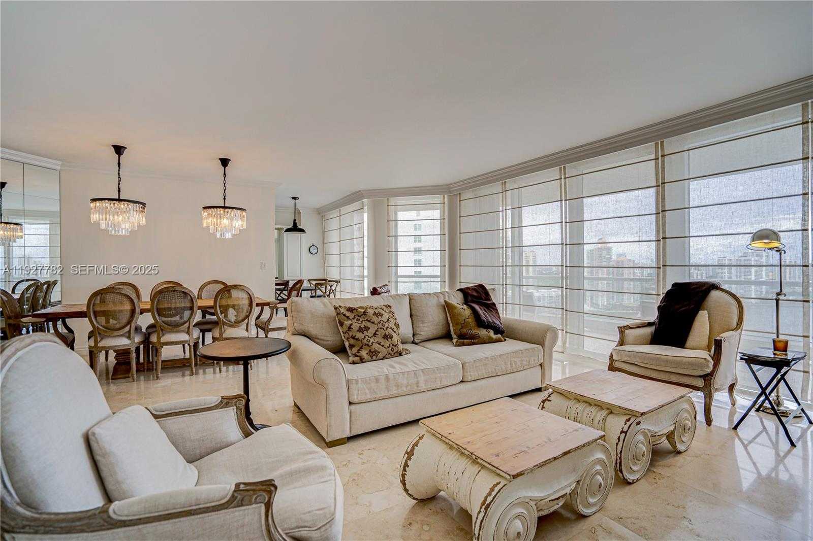 Small Image of 7000 ISLAND BL #2806, Aventura Number 9