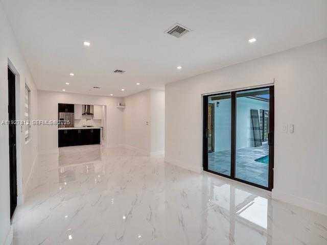 Small Image of 7881 HOPE ST, Hollywood Number 17