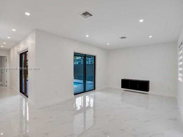 Small Image of 7881 HOPE ST, Hollywood Number 18