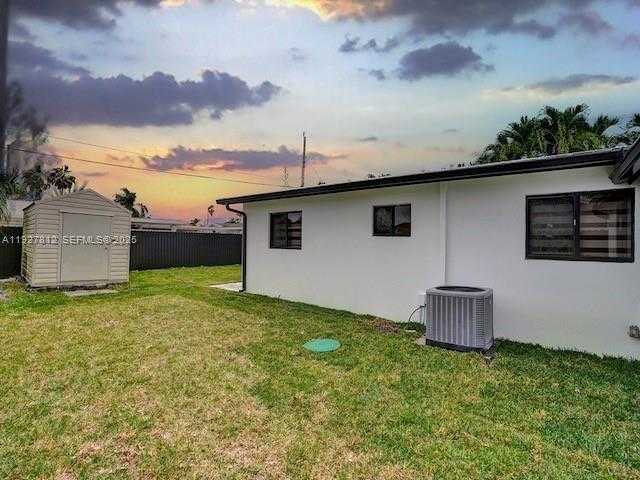 Small Image of 7881 HOPE ST, Hollywood Number 34