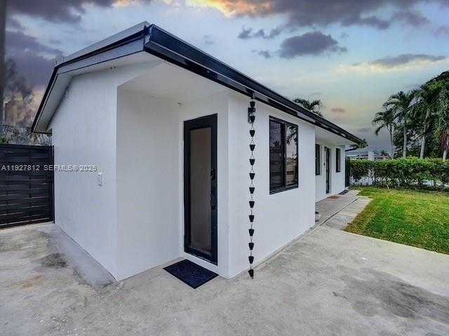 Small Image of 7881 HOPE ST, Hollywood Number 39