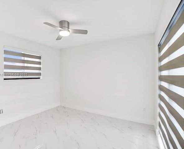 Small Image of 7881 HOPE ST, Hollywood Number 6