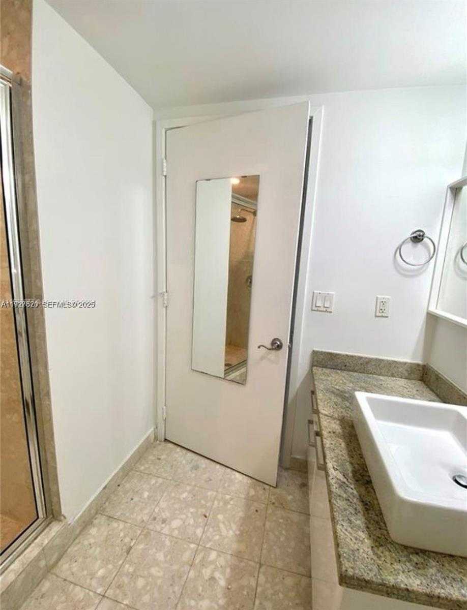 Small Image of 185 SOUTH WEST 7TH ST #1406, Miami Number 17