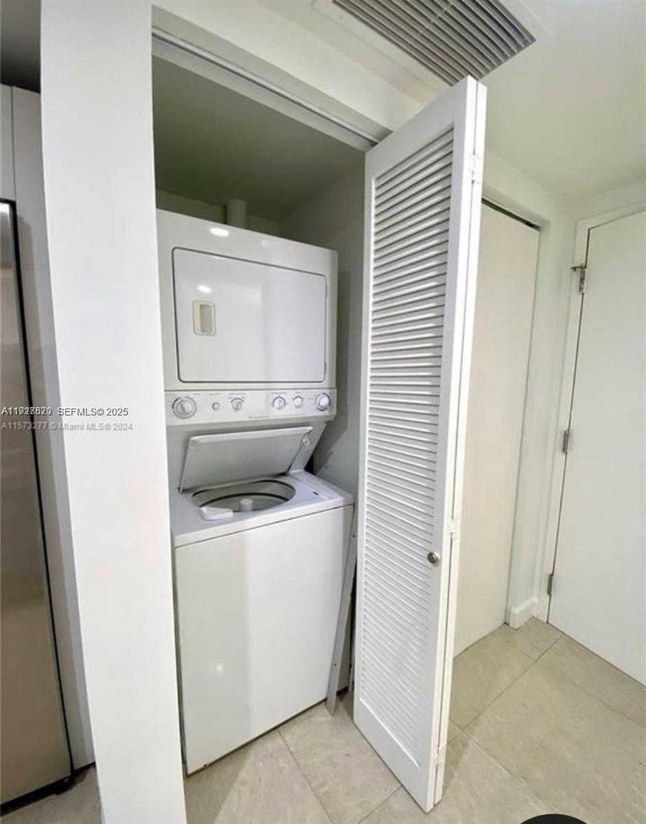 Small Image of 185 SOUTH WEST 7TH ST #1406, Miami Number 19