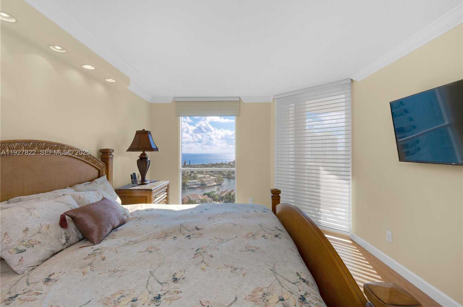 Small Image of 21055 YACHT CLUB DR #2310, Aventura Number 10