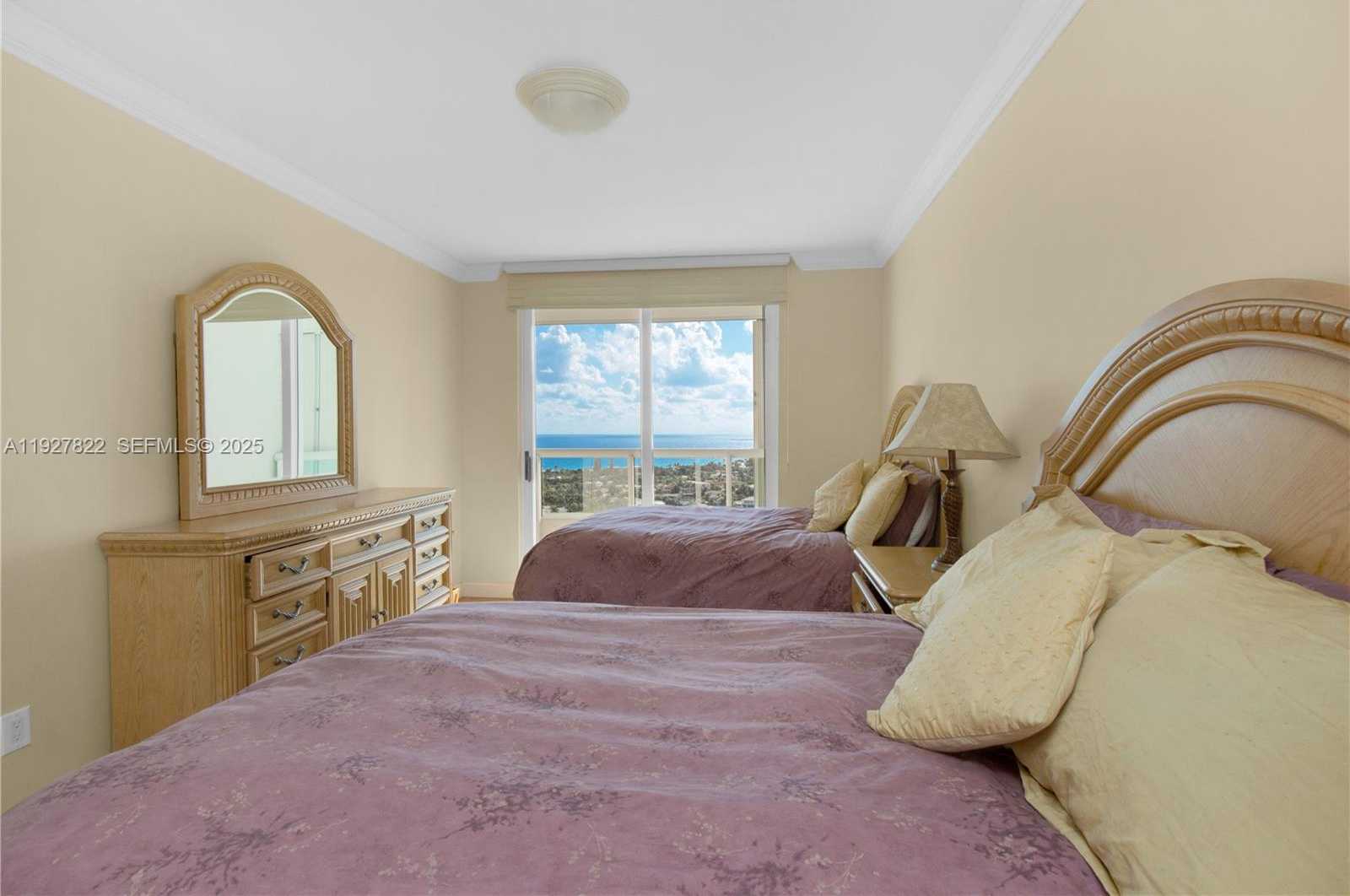 Small Image of 21055 YACHT CLUB DR #2310, Aventura Number 16