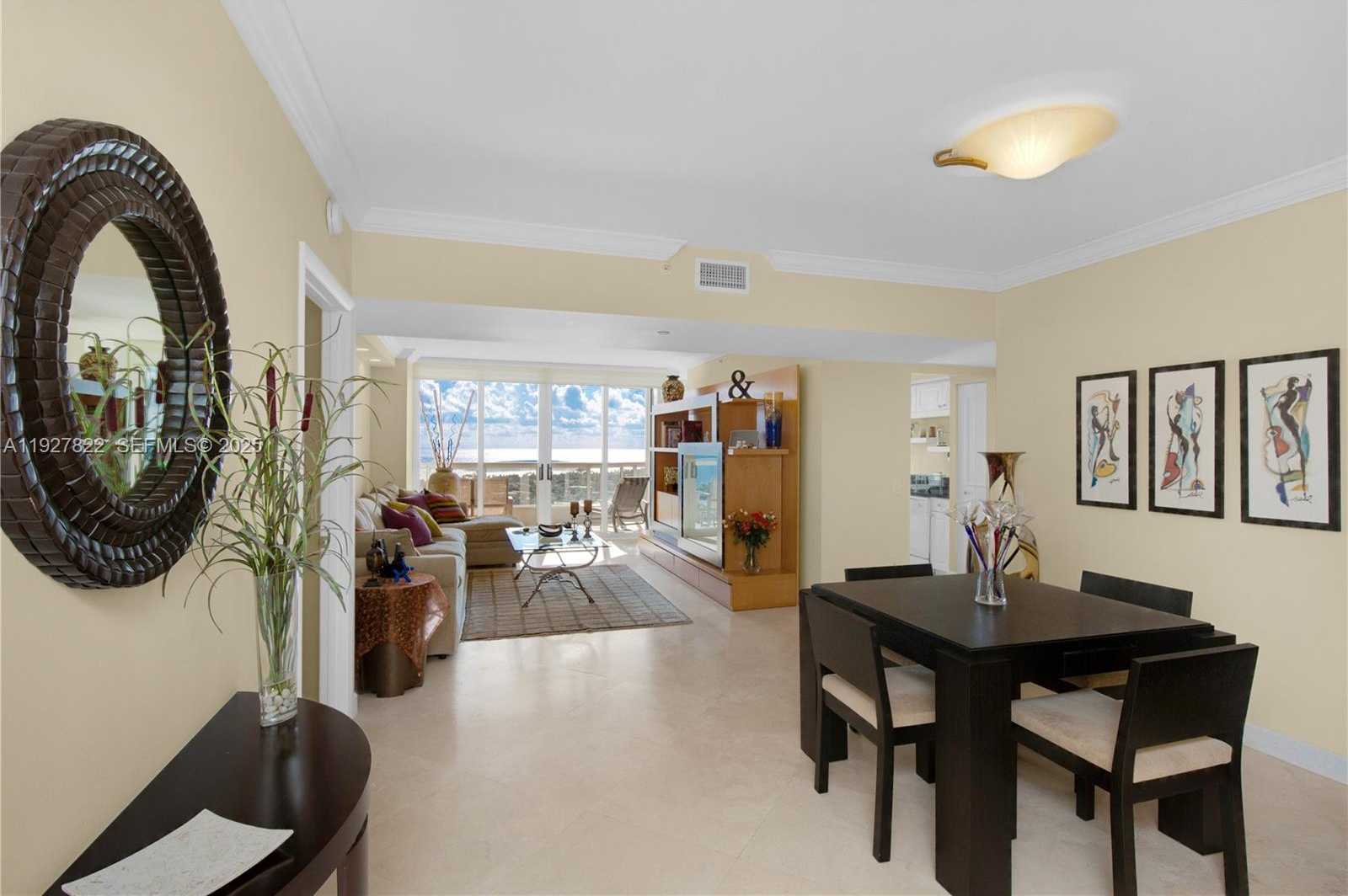 Small Image of 21055 YACHT CLUB DR #2310, Aventura Number 3