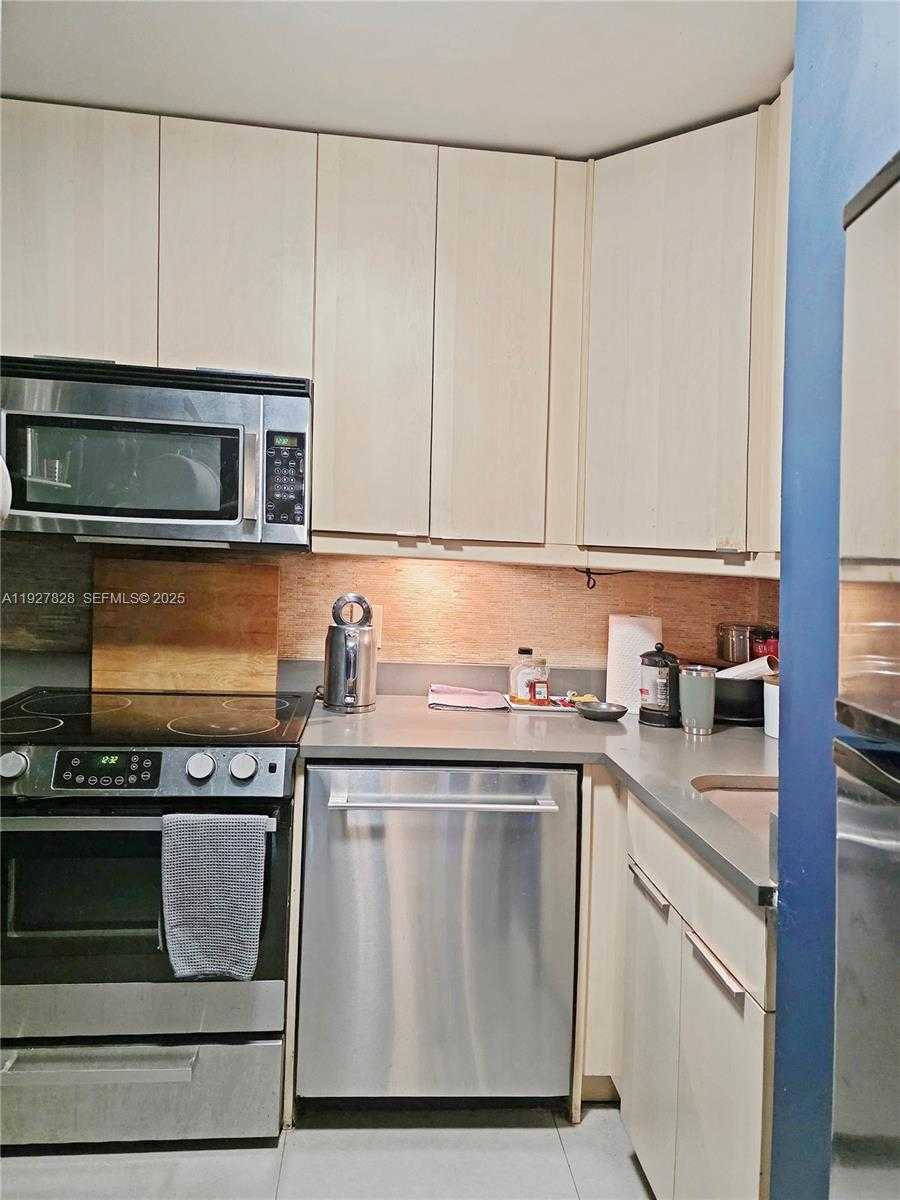 Small Image of 800 WEST AVE #524, Miami Beach Number 4