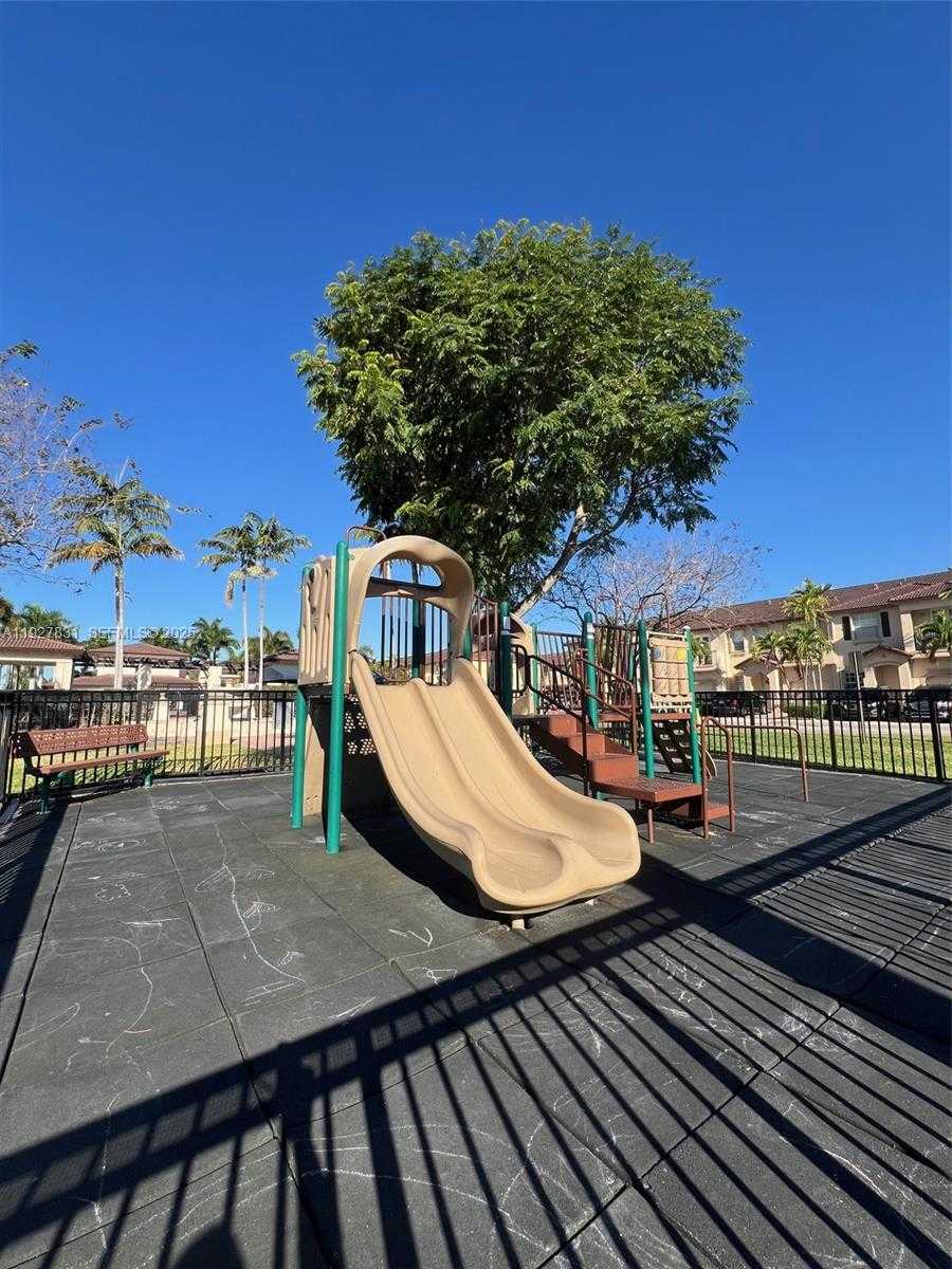 Small Image of 12724 SOUTH WEST 133RD ST, Miami Number 26