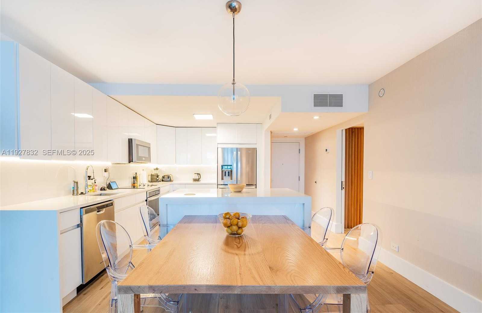 Small Image of 2301 COLLINS AVE #719, Miami Beach Number 2