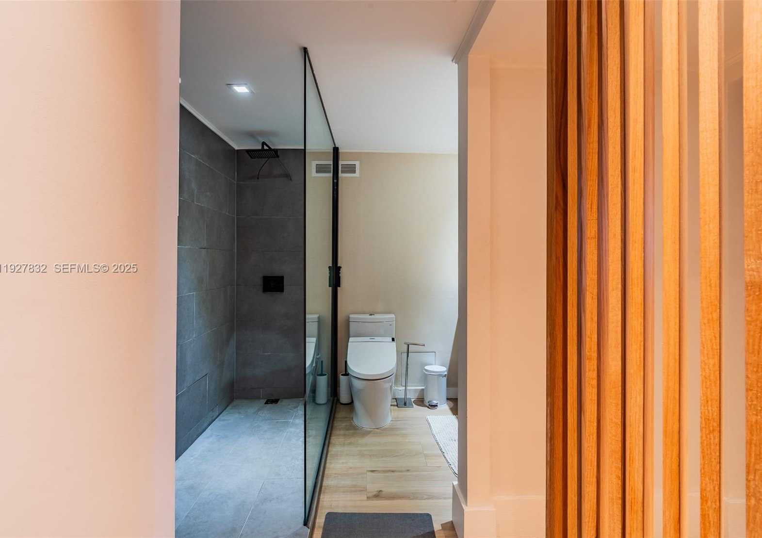 Small Image of 2301 COLLINS AVE #719, Miami Beach Number 9