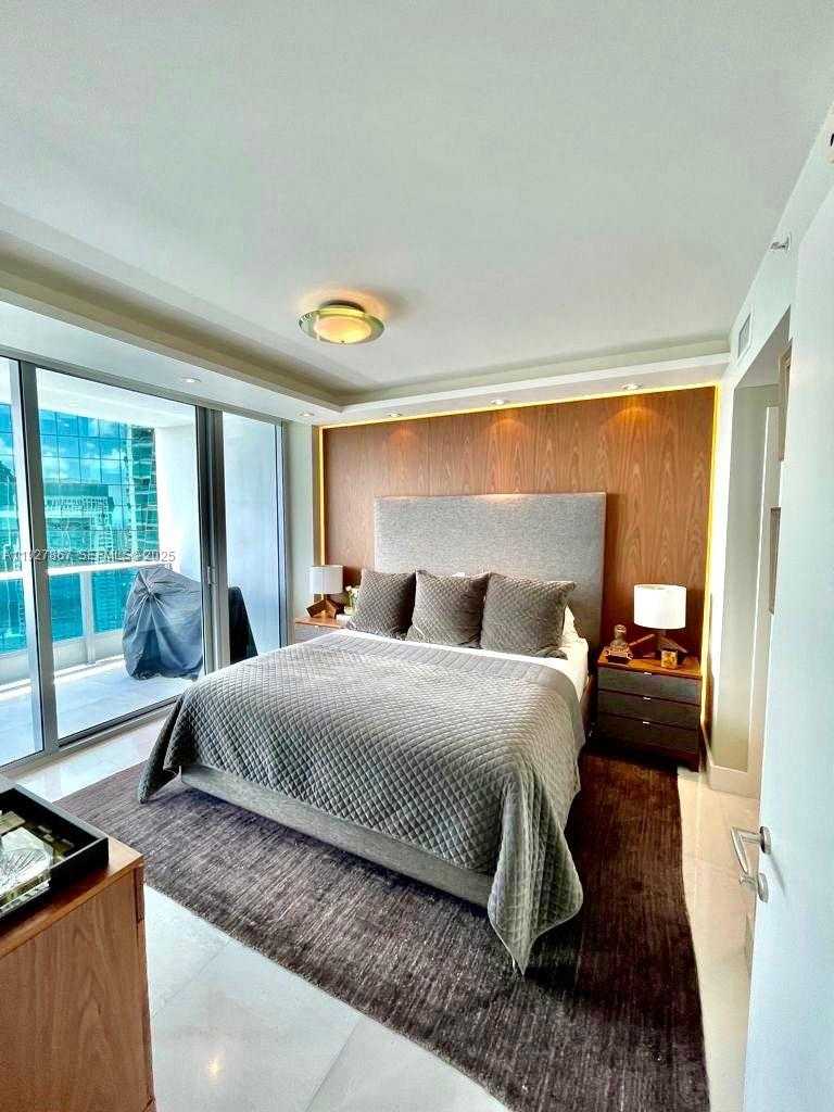 Small Image of 200 BISCAYNE BLVD WAY #4310, Miami Number 4