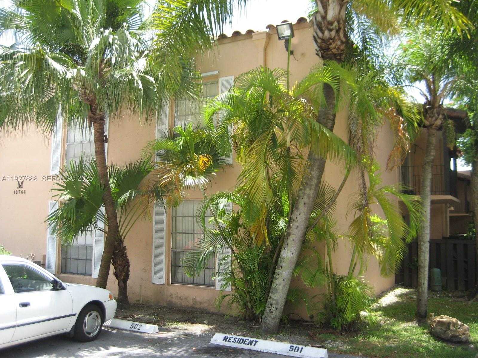 Small Image of 10744 NORTH KENDALL DR #M-16, Miami Number 16
