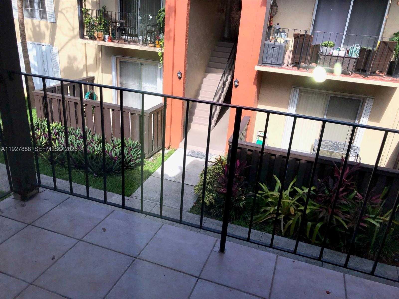 Small Image of 10744 NORTH KENDALL DR #M-16, Miami Number 8