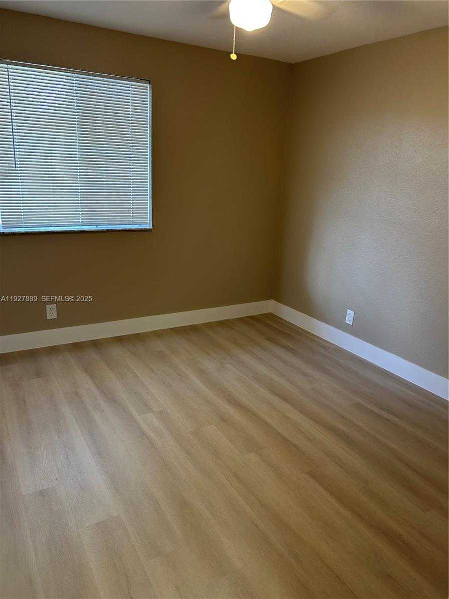 Small Image of 3940 NORTH WEST 92ND AVE #3940, Sunrise Number 11