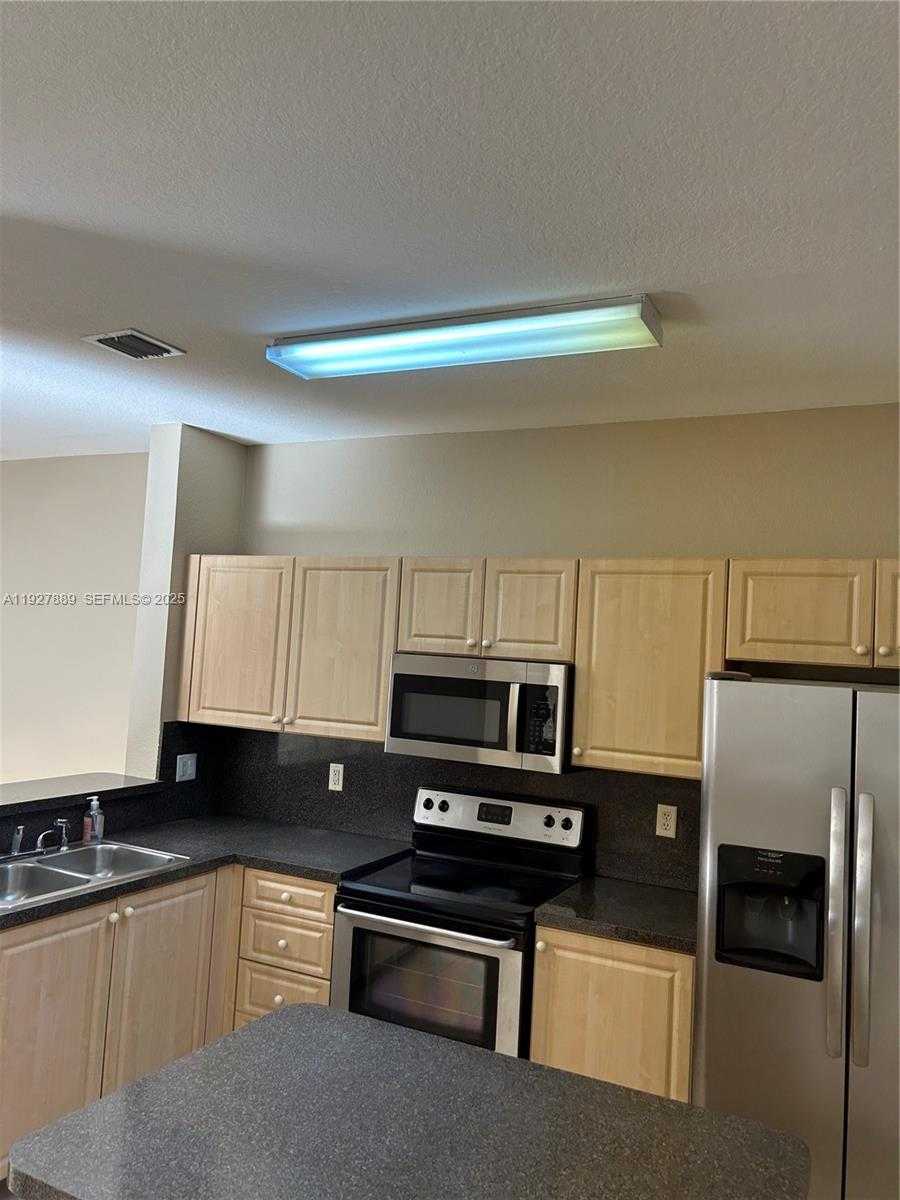 Small Image of 3940 NORTH WEST 92ND AVE #3940, Sunrise Number 8