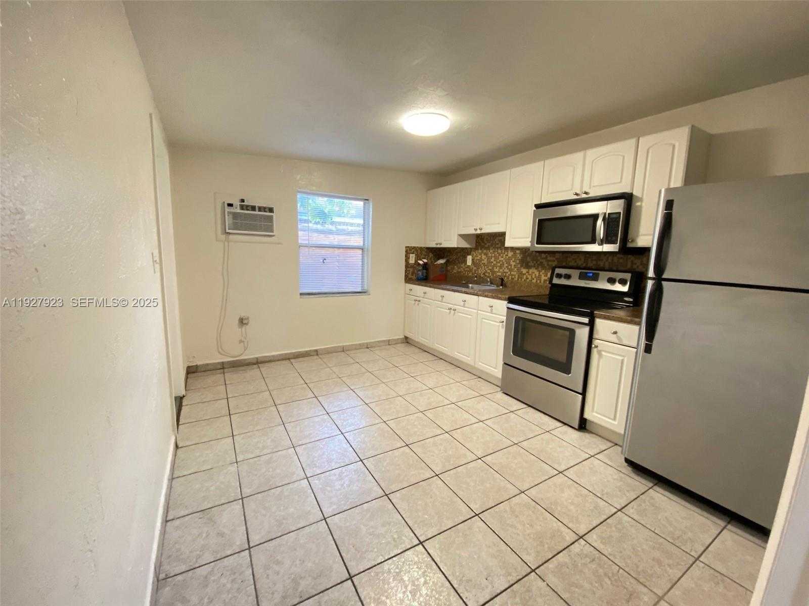 Small Image of 1020 NORTH WEST 33RD AVE #1, Miami Number 3