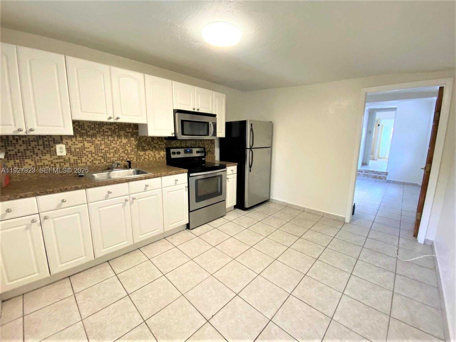Small Image of 1020 NORTH WEST 33RD AVE #1, Miami Number 5