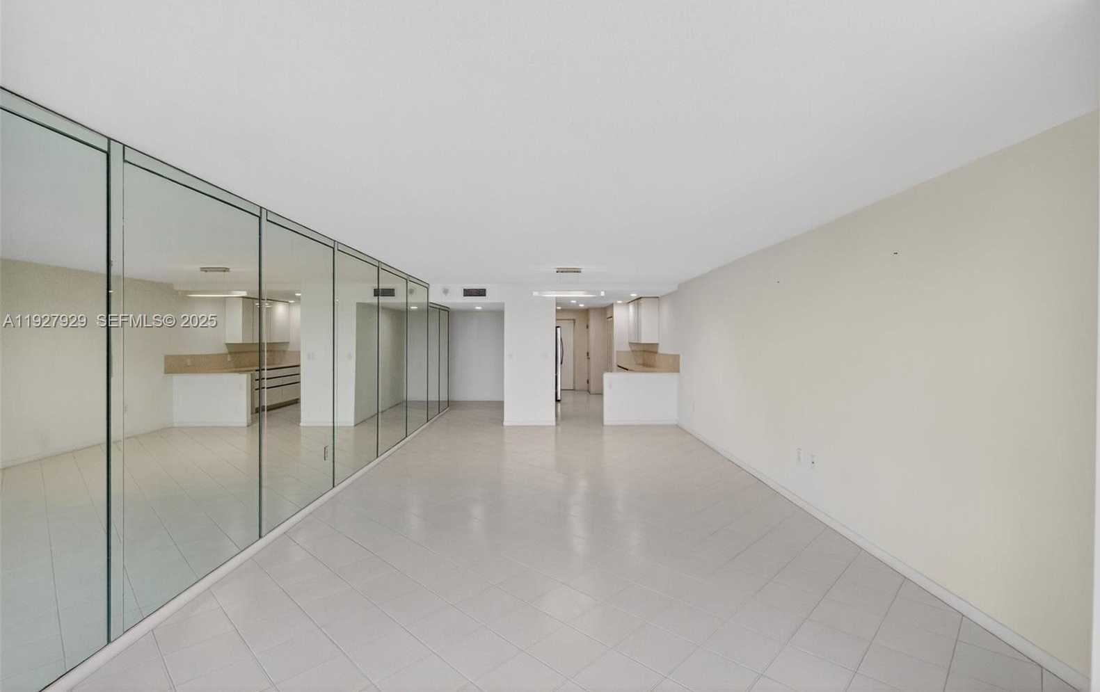 Small Image of 600 GRAPETREE DR #8FS, Key Biscayne Number 10