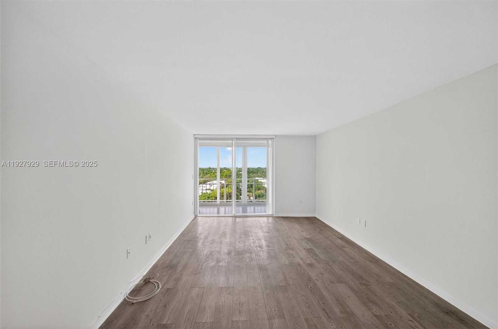 Small Image of 600 GRAPETREE DR #8FS, Key Biscayne Number 29