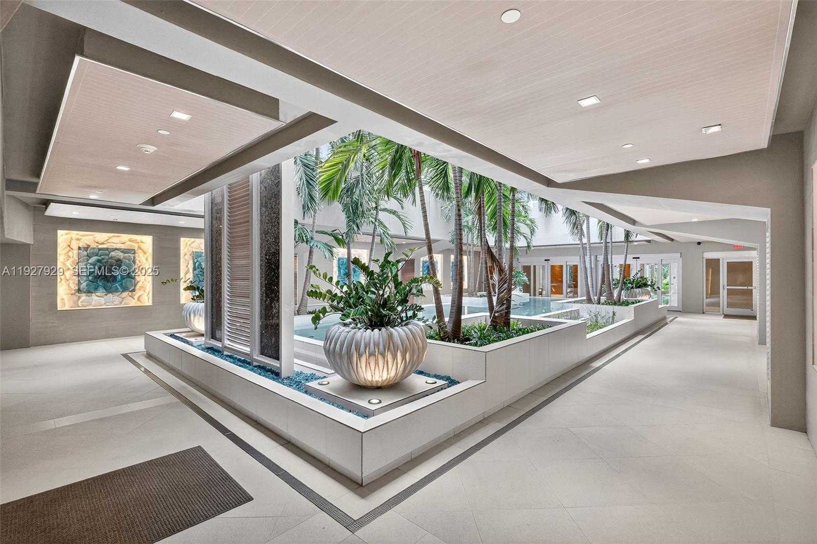 Small Image of 600 GRAPETREE DR #8FS, Key Biscayne Number 3