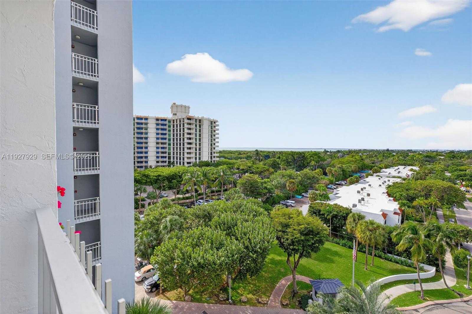 Small Image of 600 GRAPETREE DR #8FS, Key Biscayne Number 40