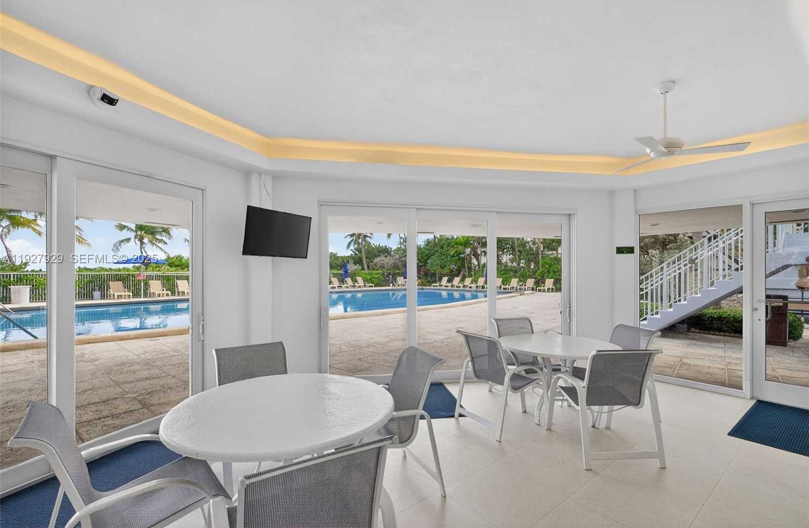 Small Image of 600 GRAPETREE DR #8FS, Key Biscayne Number 45