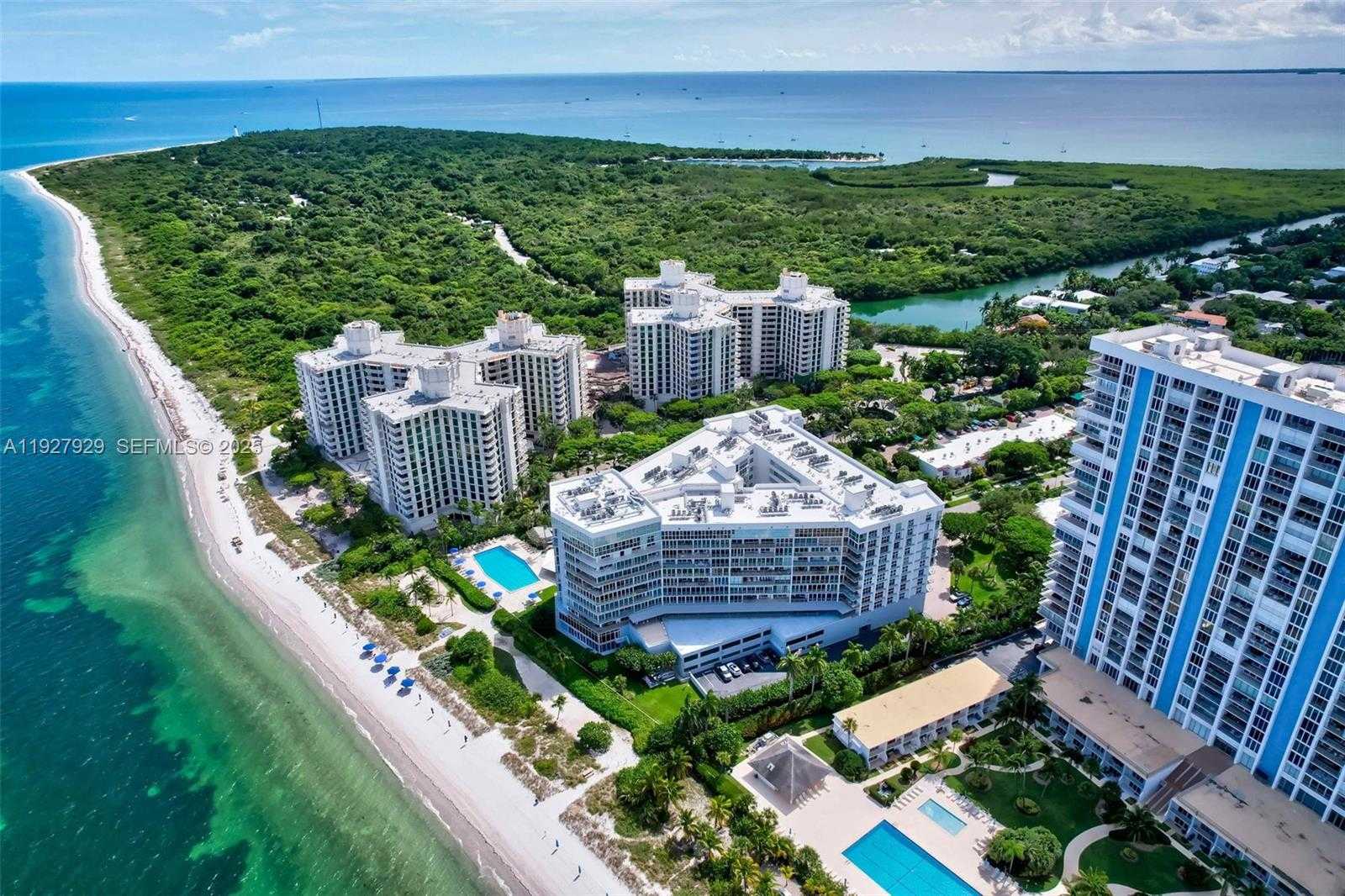 Small Image of 600 GRAPETREE DR #8FS, Key Biscayne Number 52