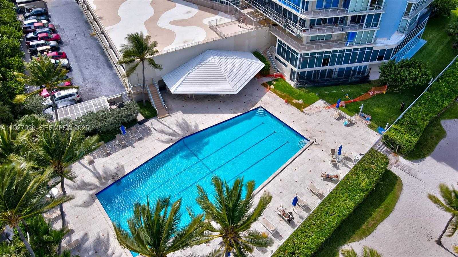 Small Image of 600 GRAPETREE DR #8FS, Key Biscayne Number 53