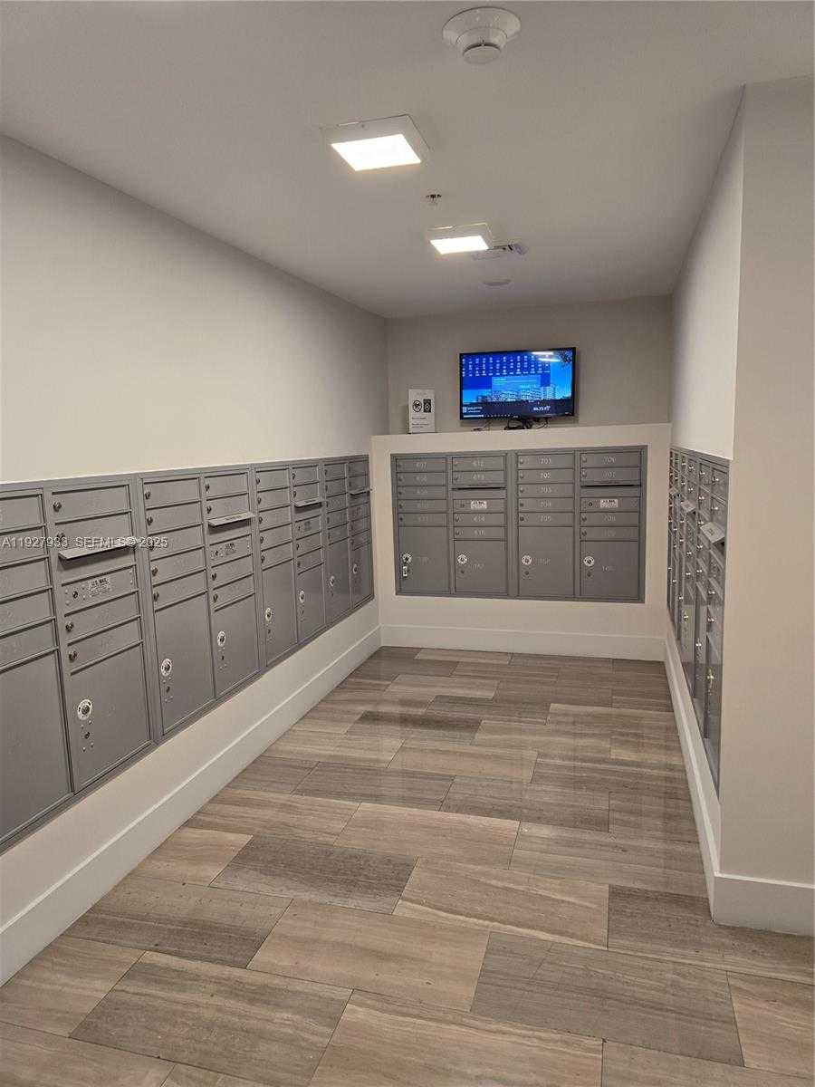 Small Image of 1600 SOUTH WEST 1ST AVE #809, Miami Number 25