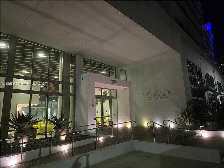 Small Image of 1600 SOUTH WEST 1ST AVE #809, Miami Number 26