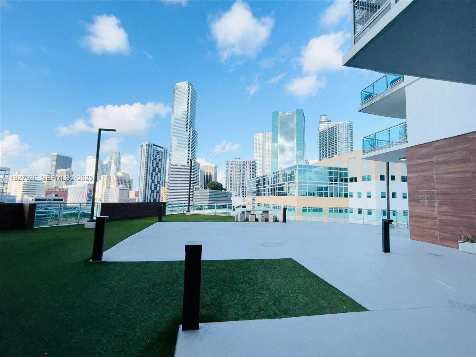 Small Image of 350 SOUTH MIAMI AVE #2814, Miami Number 23