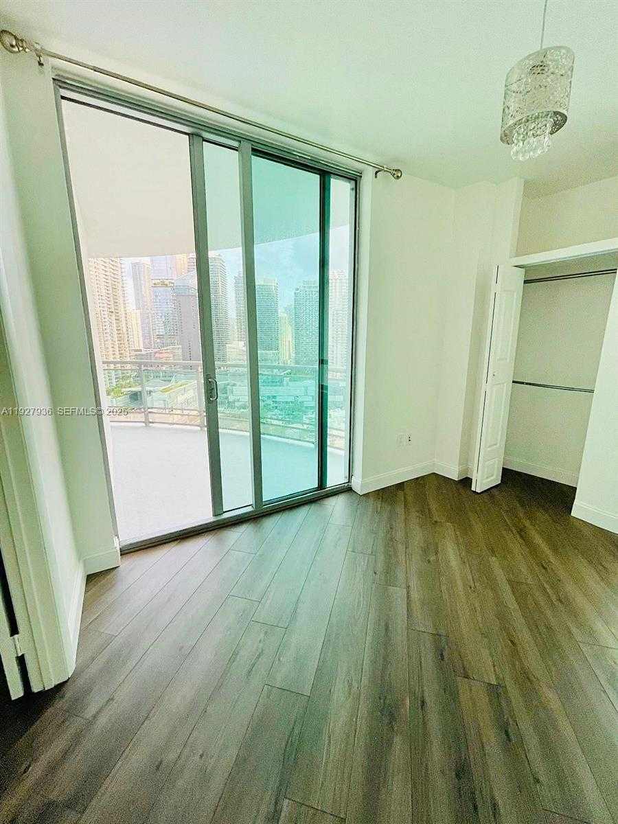 Small Image of 350 SOUTH MIAMI AVE #2814, Miami Number 8