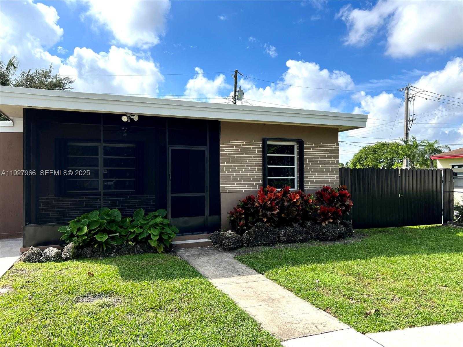 Small Image of 6228 TAYLOR ST #1, Hollywood Number 10