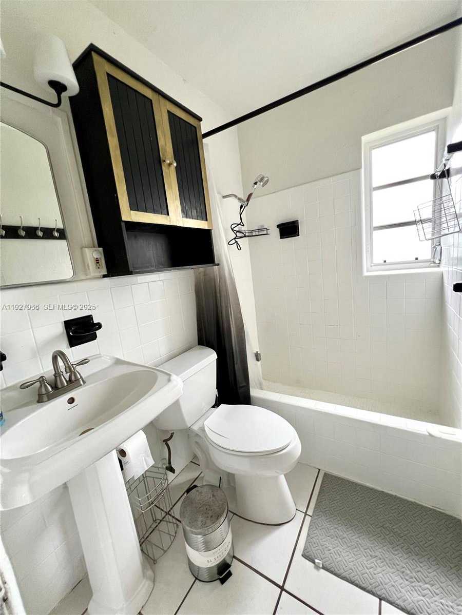 Small Image of 6228 TAYLOR ST #1, Hollywood Number 8