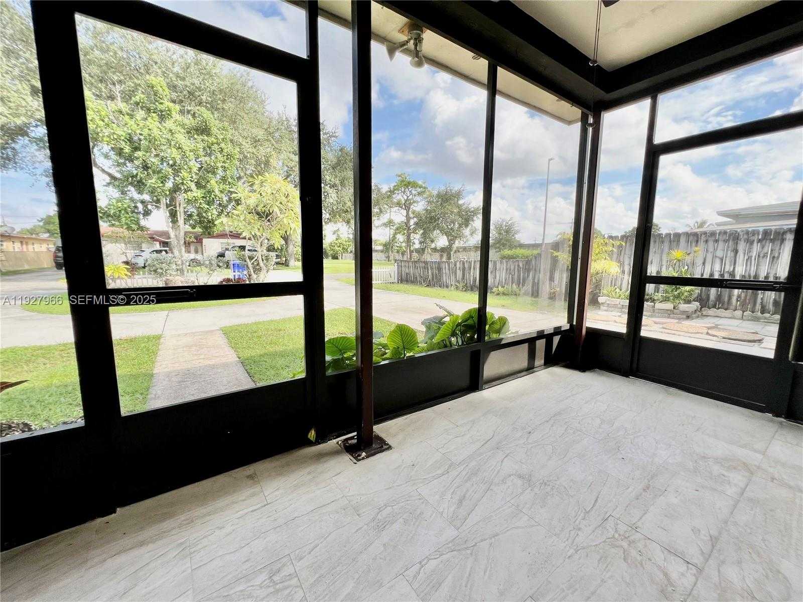 Small Image of 6228 TAYLOR ST #1, Hollywood Number 9