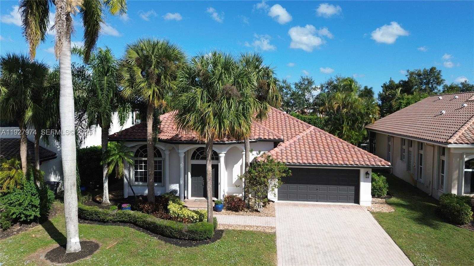 Small Image of 19754 DINNER KEY DR, Boca Raton Number 1