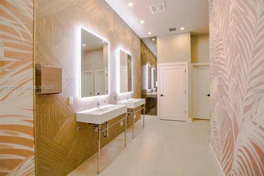 Small Image of 19754 DINNER KEY DR, Boca Raton Number 60