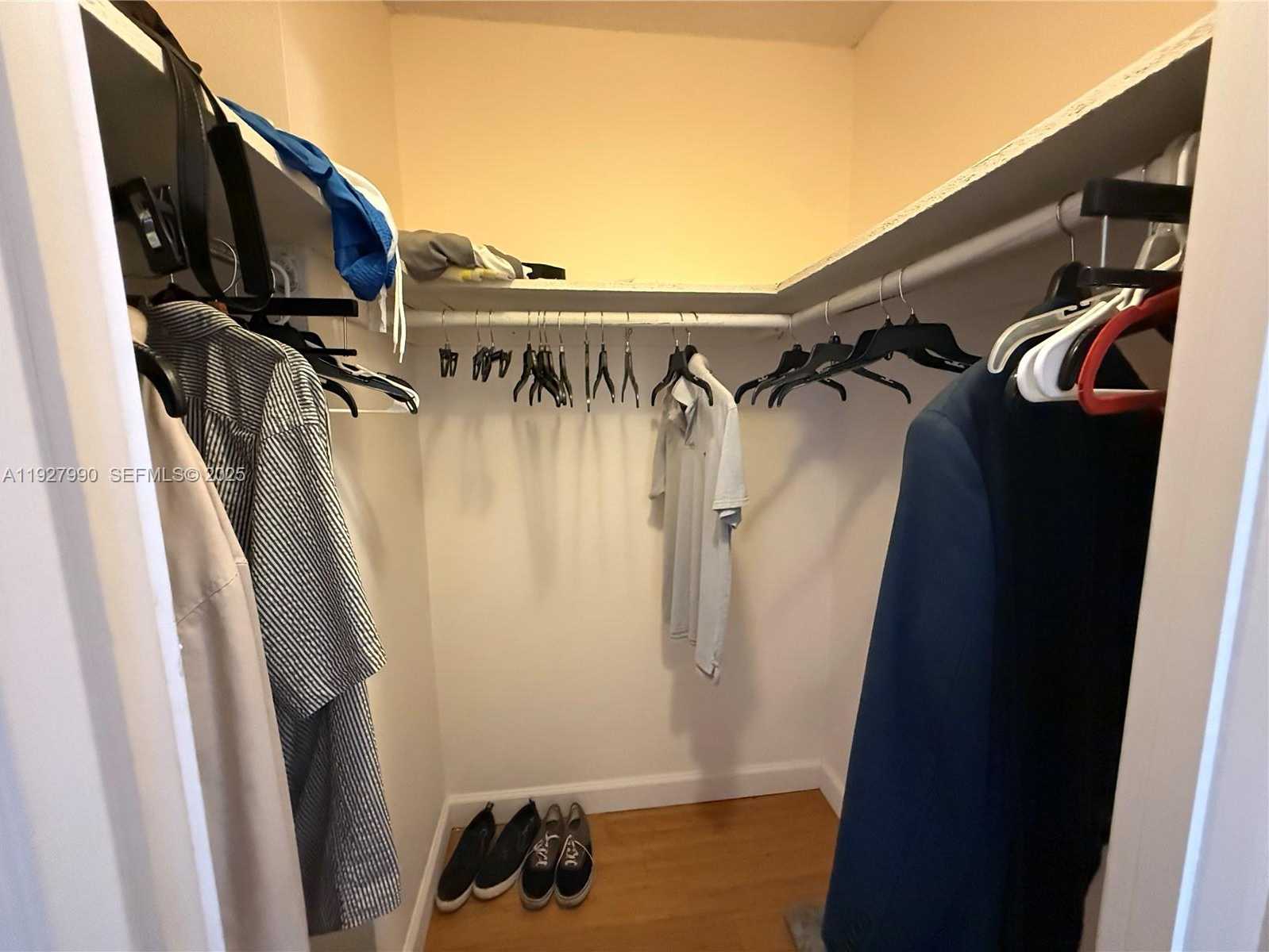 Small Image of 18051 BISCAYNE BLVD #1505, Aventura Number 13