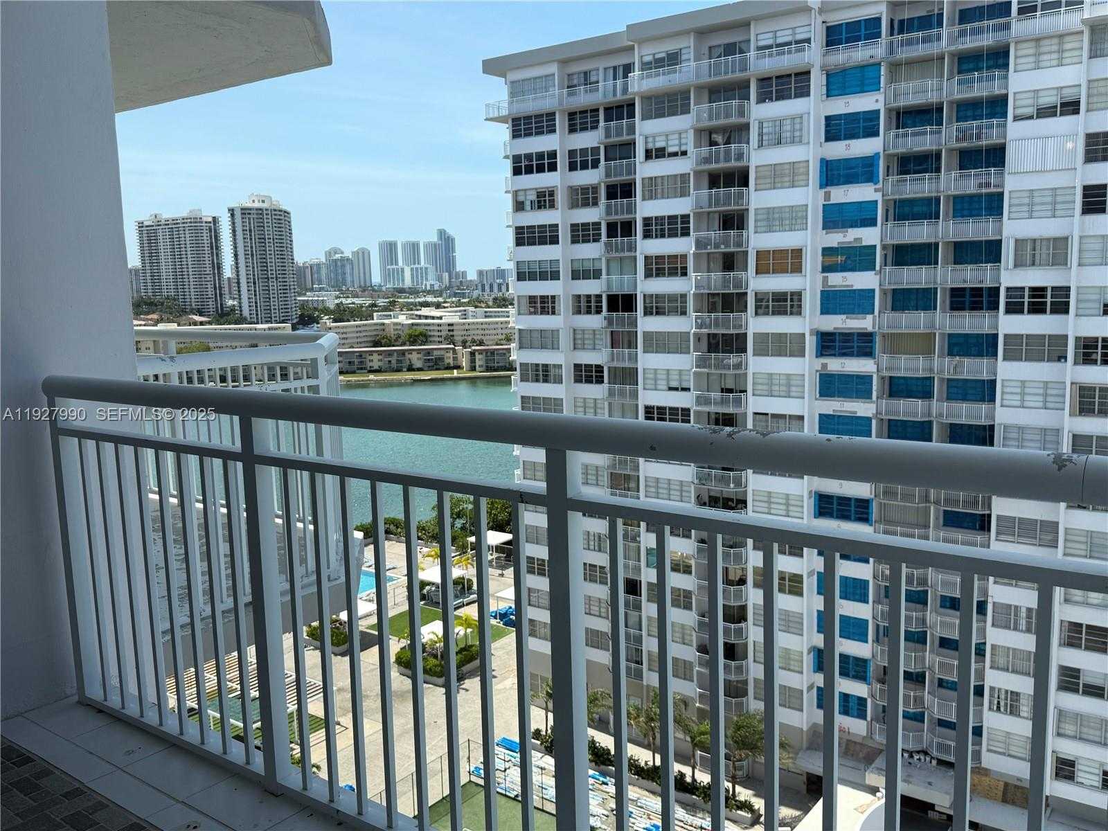 Small Image of 18051 BISCAYNE BLVD #1505, Aventura Number 16