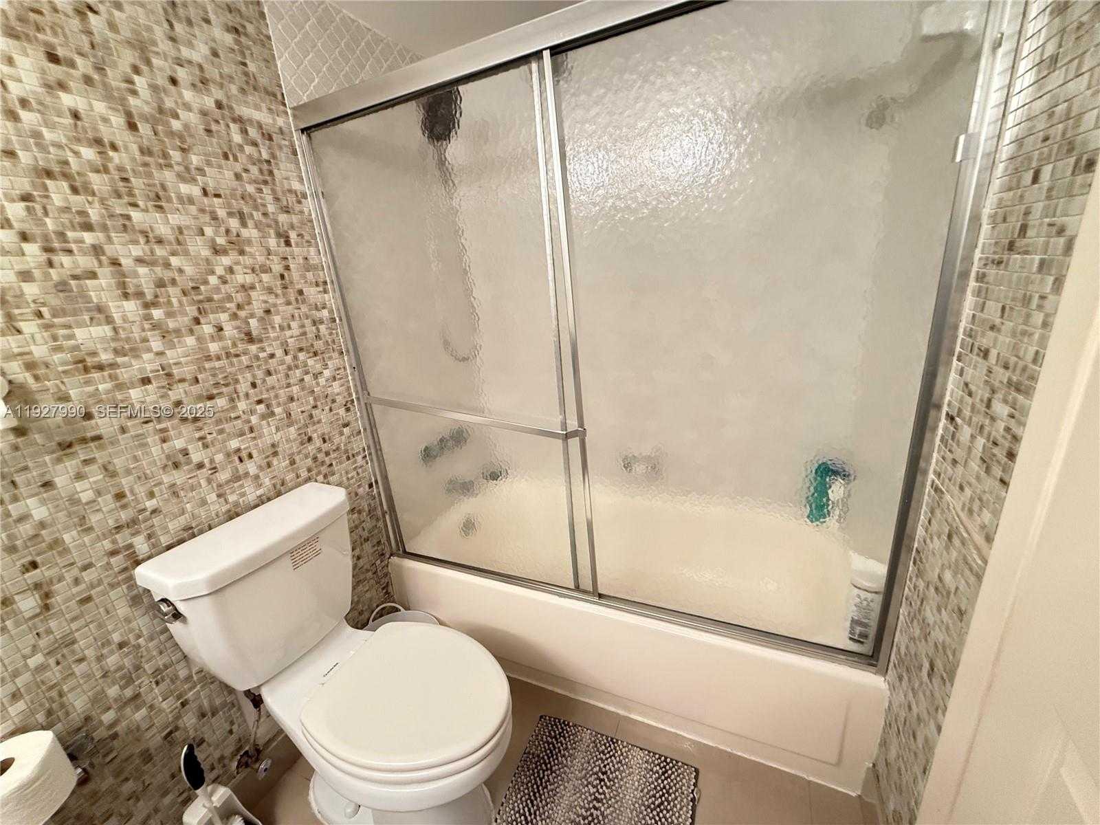 Small Image of 18051 BISCAYNE BLVD #1505, Aventura Number 19