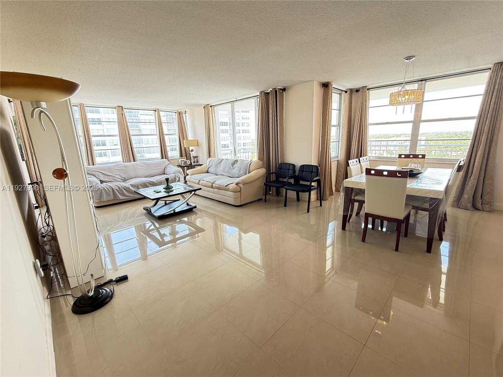 Small Image of 18051 BISCAYNE BLVD #1505, Aventura Number 3